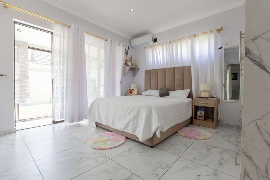 3 Bedroom Property for Sale in Country Club Western Cape